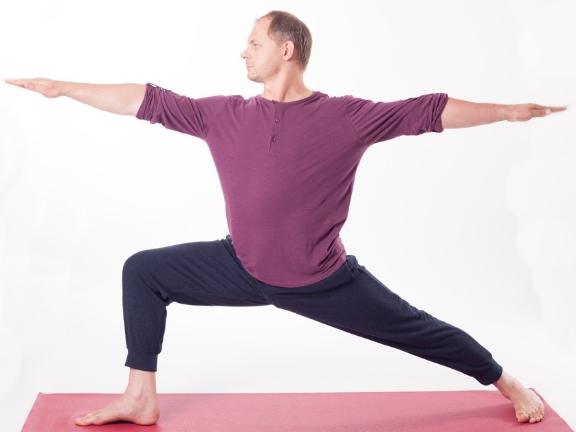 12 kluczowych pozycji jogi - Adam Bielewicz - Joga Centrum